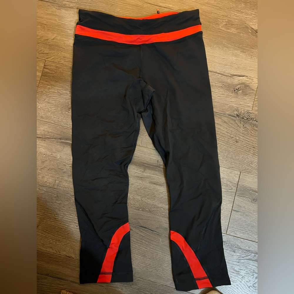 Lululemon leggings, size 6, running leggings, red and black